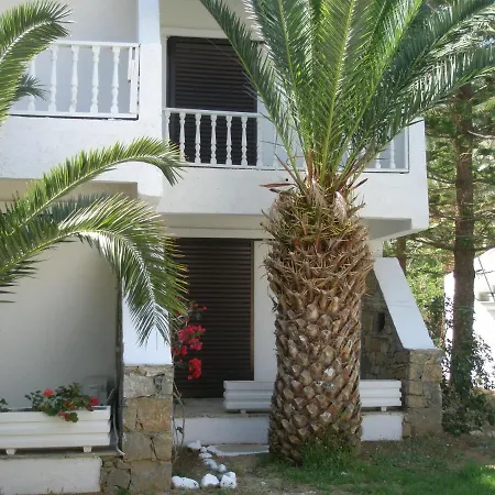 Ξενοδοχείο με διαμερίσματα Avra Palm 3*